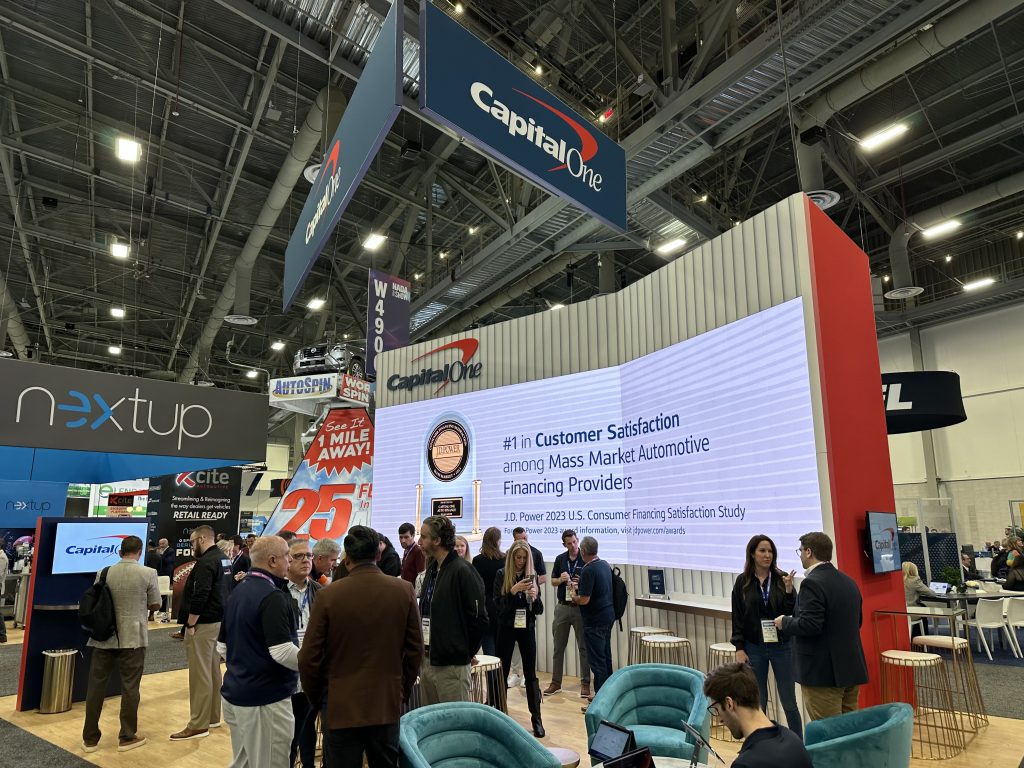 Trade Show Planning Guide for 2025 | Apogee Exhibits